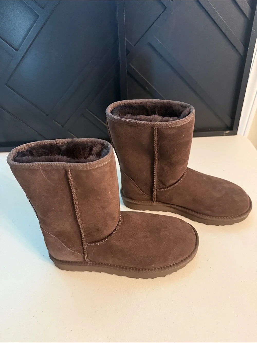 UGG Women's Classic Short II Boots Burnt Cedar Suede Mid-Calf Winter Sz 7